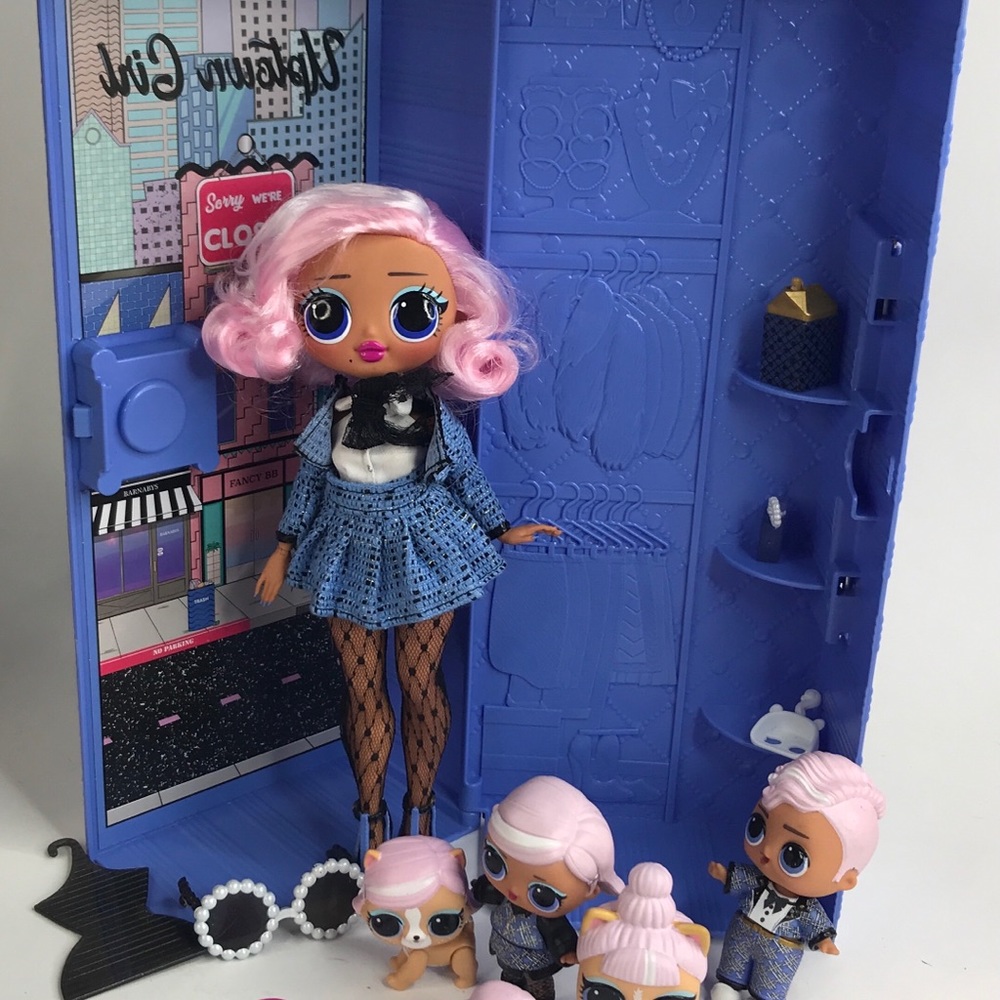 LOL Surprise OMG Doll UPTOWN GIRL Lol Surprise FAMILY With Accessories & Case - Picture 2 of 10